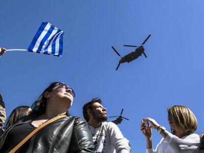 Χιλιάδες Αθηναίοι στην παρέλαση για την ...
