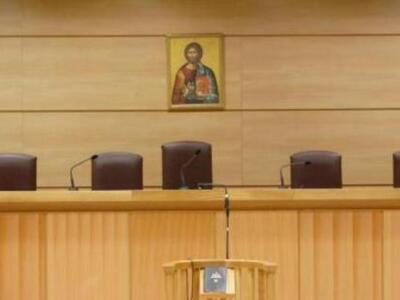 Πάνω από ένα εκατομμύριο δίκες αναβλήθηκ...