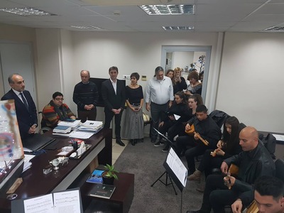 Γιορτινή ατμόσφαιρα στην Περιφέρεια Δυτι...