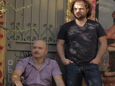 Μάκης κι Αντώνης έρχονται... εις γαμοκοι...