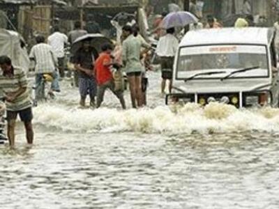  Τουλάχιστον 26 νεκροί από πλημμύρες στην Ινδία