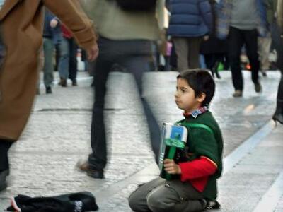 Αγρίνιο: «Απόβαση» ανήλικων ζητιάνων