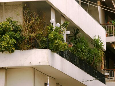 Σήμερα οι αποφάσεις για τους ημιυπαίθριους