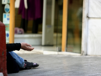 Επαίτες στην Πάτρα με... μεροκάματο 100 ευρώ!