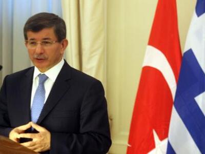 O Nταβούτογλου απειλεί τον Κέρι με διχοτ...