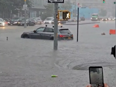Απίστευτες εικόνες: «Πνίγεται» η Νέα Υόρ...