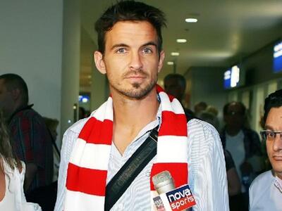 Έφτασε ο νεοαποκτηθείς γκολκήπερ του Ολυ...