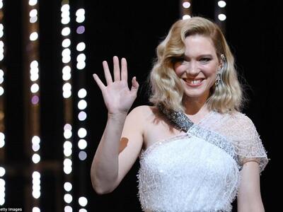 ΛΕΑ ΣΕΙΝΤΟΥ ΜΕ LOUIS VUITTON ΚΑΙ ΚΟΣΜΗΜΑ...