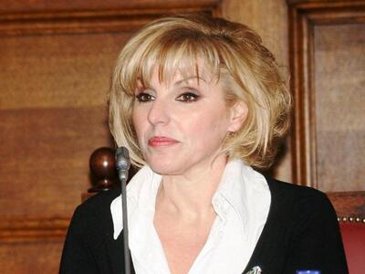 «Εγχώρια γελιότητα η μετακόμιση της Μενε...