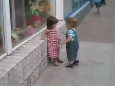 Η περιπέτεια του μικρού... Καζανόβα! Δεί...