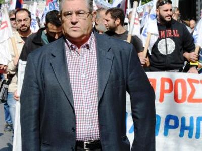 Κουτσούμπας: Ο Τσίπρας κάνει δεξιά στροφή 