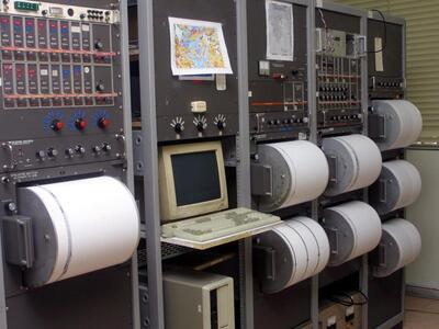 Δεκάδες σεισμικές μικροδονήσεις ανησυχού...