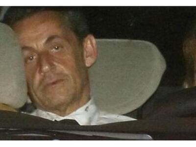 Ο Νικολά Σαρκοζί αφέθηκε ελεύθερος μετά ...