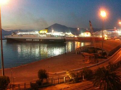 Πάτρα: Φεύγει και το IONIAN QUEEN για τη...