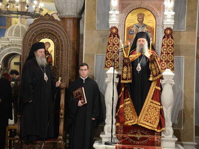 Πάτρα: Ο εσπερινός της γιορτής της Περιτ...