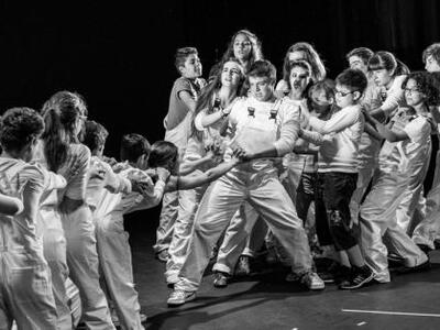 Δείτε Φωτό από την ωραία παράσταση &quot...