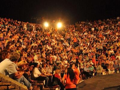 Δείτε φωτογραφικά στιγμιότυπα από τη συν...