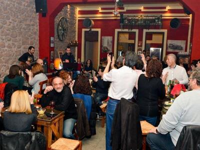 Πάτρα: Βραδιά Καραγκιόζη με τον Κώστα Μα...