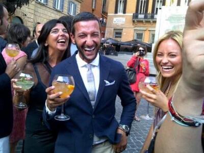 Ποιος είναι ο Πατρινός Χάρης Ντάβλας που...