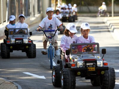 Μπαίνει στα σχολεία το μάθημα της οδικής ασφάλειας