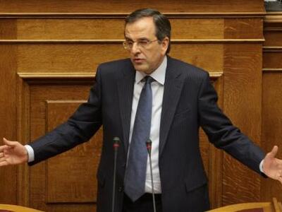 Η κυβέρνηση ρίχνει χρήμα από τα δανεικά ...