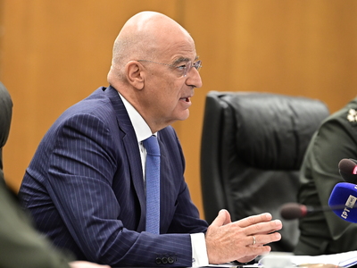  Δένδιας κατά Φιντάν: «Καθολικά απαράδεκ...