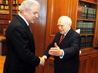 Αβραμόπουλος σε Παπούλια: «Χρειάζεται νο...