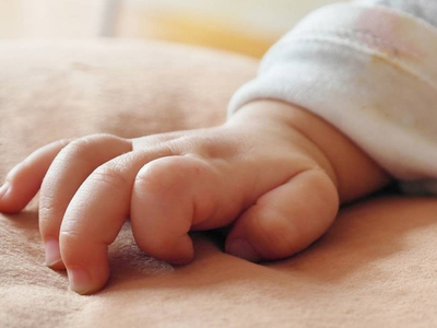 Σε σοβαρή κατάσταση βρέφος, ο πατέρας το...