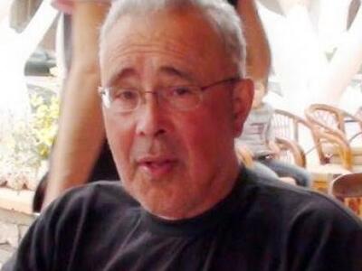 Ζουράρις: Ο Σταύρος Θεοδωράκης, πουλάει ...