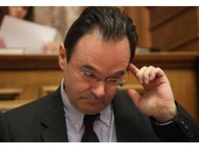 Με υπόμνημα "κατέθεσε" ο Παπακ...