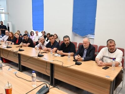 Στο Αίγιο οι Παπανδρέου, Γερουλάνος και στελέχη του ΠΑΣΟΚ Στο Αίγιο οι Παπανδρέου, Γερουλάνος και στελέχη του ΠΑΣΟΚ