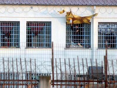 Συμπλοκή με ένα νεκρό μεσα στις φυλακές