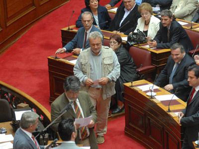 Όχι, δεν φταίμε όλοι