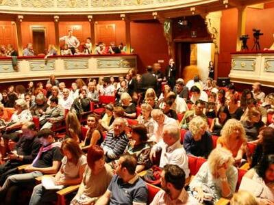 Πάτρα: Πλήθος Πατρινών στην εκδήλωση για...