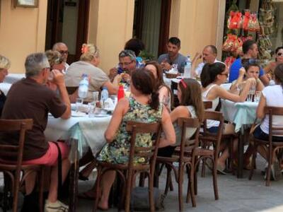 Πάτρα: Παρέμβαση του Συλλόγου Καταστημάτ...