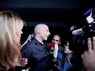 Βαρουφάκης για κλείσιμο τραπεζών:Yπέγραψ...