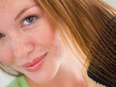 Πώς θα αντιμετωπίσετε την τριχόπτωση με ...