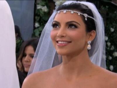Δείτε την Kim Kardashian νύφη - Οι πρώτε...