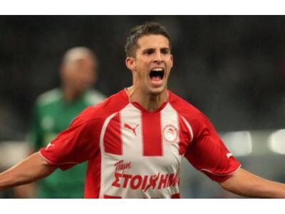 Επιτέθηκαν με πέτρες στο σπίτι του Μιραλάς 