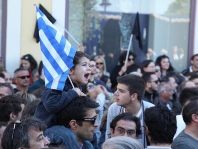 Παρατηρείστε τον γλυκύτατο πιτσιρικά. Γι...