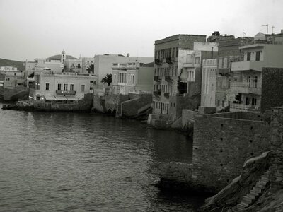 Τηλεφώνημα για βόμβα στα δικαστήρια της Σύρου