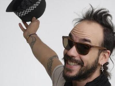 Πάτρα: Ο Πάνος Μουζουράκης απόψε στο ΙΝΤΕΑΛ