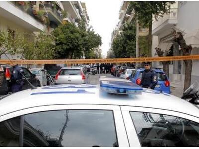 Λήστευαν περαστικούς με την απειλή... σύ...