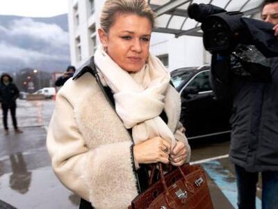 Χαμογελαστή και αισιόδοξη η γυναίκα του ...