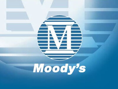  Προειδοποιεί ο οίκος Moody's για νέα υπ...