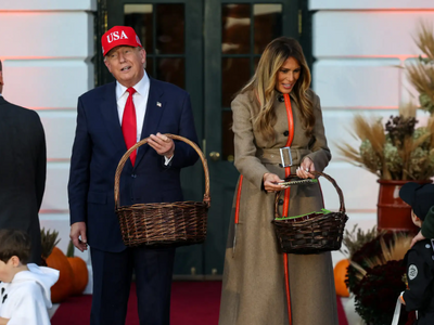 Ντόναλντ και Μελάνια Τραμπ σε πνεύμα Hal...