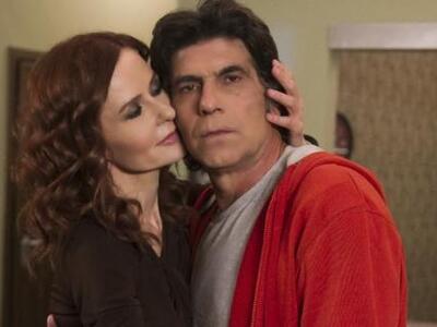 Στο πλευρό του Γιώργου Μαρίνου, Μπέζος κ...