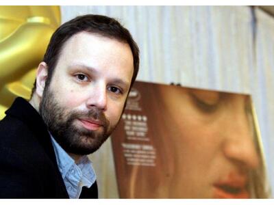 Καρέ καρέ με τον Γιώργο Λάνθιμο στο Χόλι...