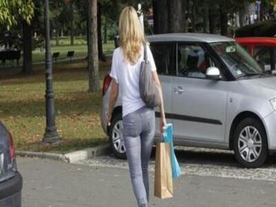 Πάτρα:Κατέβηκε να πετάξει τα σκουπίδια κ...