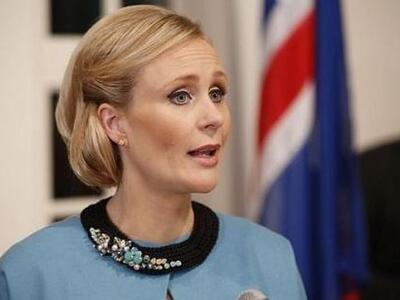 Μια δημοσιογράφος επικρατέστερη για πρόε...